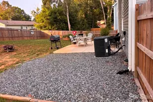 606 E Carpenter St, Dallas, NC 28034 - Photo 12