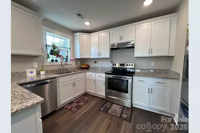 606 E Carpenter Street, Dallas, NC 28034 - Photo 8