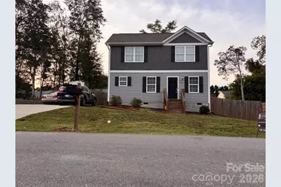 606 E Carpenter Street, Dallas, NC 28034 - Photo 2