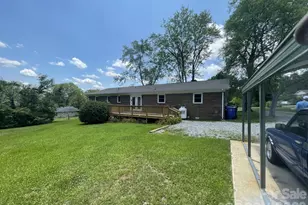 130 Ridgeland Dr, Rutherfordton, NC 28139 - Photo 2