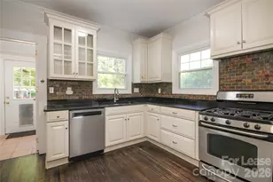 700 E 35th St, Charlotte, NC 28205 - Photo 14