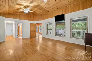 645 W Fork Creek Rd, Saluda, NC 28773 - Photo 12