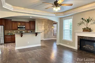 8124 Lynwood Square, Waxhaw, NC 28173 - Photo 2