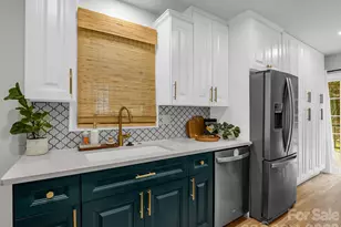 14 Penelope St, Black Mountain, NC 28711 - Photo 12
