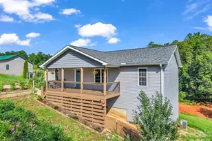 18 Old Chapman Pl, Leicester, NC 28748 - Photo 2