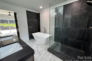 5635 Ruth Dr, Charlotte, NC 28215 - Photo 32
