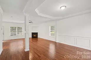 2823 Forest Grove Ct, Charlotte, NC 28269 - Photo 2