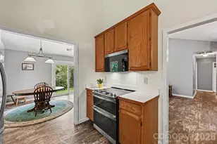 8410 Gidleigh Ct, Charlotte, NC 28216 - Photo 16
