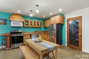 127 Riverview Dr, Asheville, NC 28806 - Photo 34