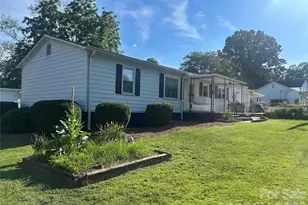 402 E 24th St, Kannapolis, NC 28083 - Photo 4
