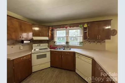 402 E 24th Street, Kannapolis, NC 28083 - Photo 14