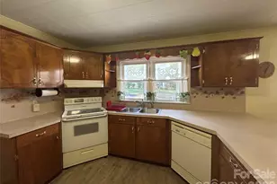 402 E 24th St, Kannapolis, NC 28083 - Photo 14