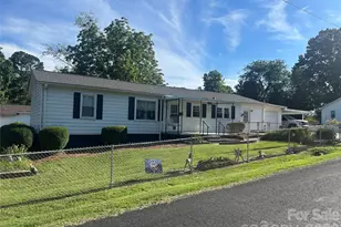 402 E 24th St, Kannapolis, NC 28083 - Photo 2