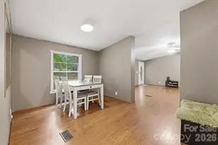 365 Sunflower Rd, Statesville, NC 28625 - Photo 8