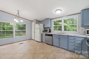 365 Sunflower Rd, Statesville, NC 28625 - Photo 10