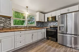 1131 Mt Kisco Dr, Charlotte, NC 28213 - Photo 6