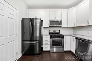2459 Diplomat Ln, Charlotte, NC 28210 - Photo 6