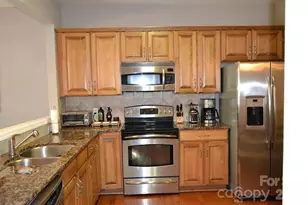 9032 Bishop Crest Ln, Charlotte, NC 28277 - Photo 4