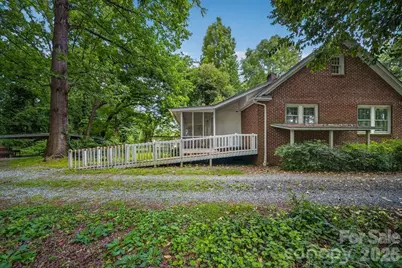 1822 W Sugar Creek Road, Charlotte, NC 28262 - Photo 38