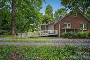 1822 W Sugar Creek Rd, Charlotte, NC 28262 - Photo 38