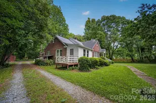 1822 W Sugar Creek Rd, Charlotte, NC 28262 - Photo 36