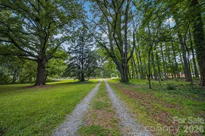 1822 W Sugar Creek Road, Charlotte, NC 28262 - Photo 4