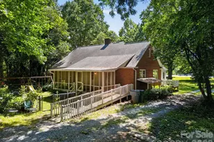 1822 W Sugar Creek Rd, Charlotte, NC 28262 - Photo 32