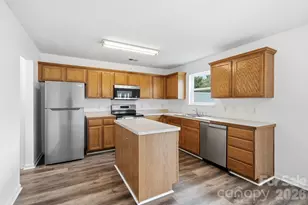 9534 Bradstreet Commons Way, Charlotte, NC 28215 - Photo 10