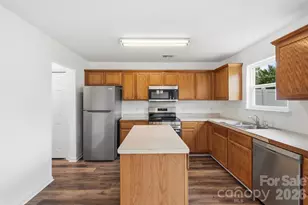 9534 Bradstreet Commons Way, Charlotte, NC 28215 - Photo 10