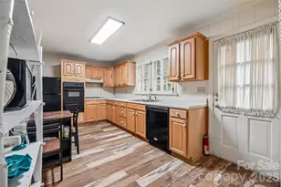 514 Lakeside Dr, Statesville, NC 28677 - Photo 10