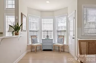 4442 Huntscroft Ln, Charlotte, NC 28226 - Photo 6