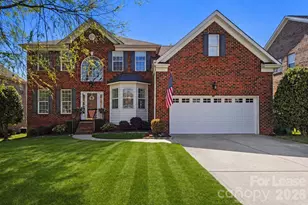 4442 Huntscroft Ln, Charlotte, NC 28226 - Photo 1