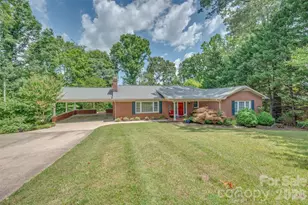 303 Elizabeth Ave, Forest City, NC 28043 - Photo 4