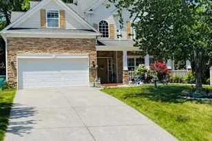 1518 Squirrel Lake Ct, Matthews, NC 28105 - Photo 2