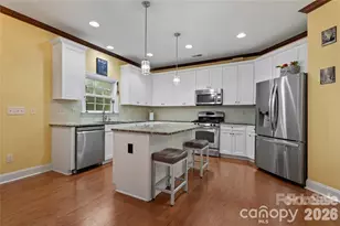 1518 Squirrel Lake Ct, Matthews, NC 28105 - Photo 16