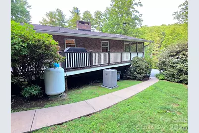 111 W Kindy Forest Drive, Hendersonville, NC 28739 - Photo 36