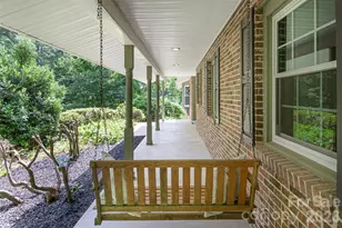 111 W Kindy Forest Dr, Hendersonville, NC 28739 - Photo 6