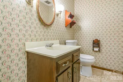 111 W Kindy Forest Drive, Hendersonville, NC 28739 - Photo 34