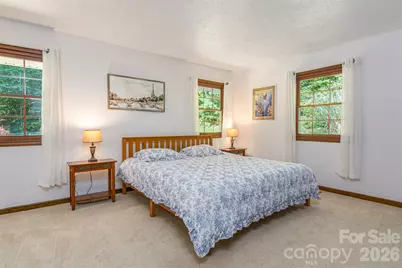 111 W Kindy Forest Drive, Hendersonville, NC 28739 - Photo 26