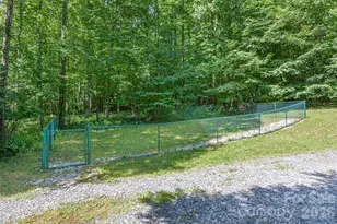 111 W Kindy Forest Dr, Hendersonville, NC 28739 - Photo 40