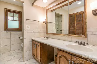 111 W Kindy Forest Drive, Hendersonville, NC 28739 - Photo 24