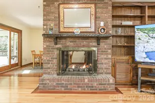 111 W Kindy Forest Dr, Hendersonville, NC 28739 - Photo 12
