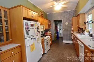 105 Silver Creek Rd, Morganton, NC 28655 - Photo 16