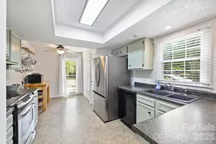 11114 Sevilla Ct, Charlotte, NC 28226 - Photo 8