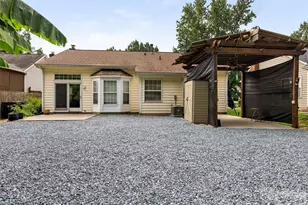 2940 Hosta Dr, Charlotte, NC 28269 - Photo 22