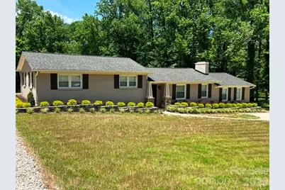 903 N 8th Street, Bessemer City, NC 28016 - Photo 2