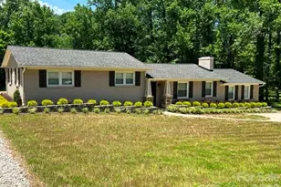 903 N 8th St, Bessemer City, NC 28016 - Photo 2
