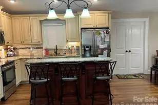 903 N 8th St, Bessemer City, NC 28016 - Photo 8