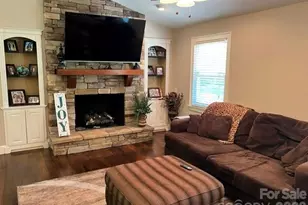 903 N 8th St, Bessemer City, NC 28016 - Photo 6