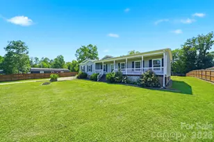 2460 Buffalo Hills Dr, Concord, NC 28025 - Photo 2